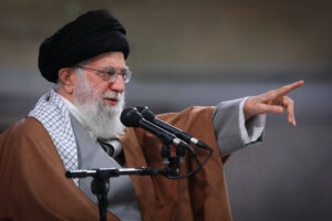 برخی از فرامین امام خامنه‌ای در تحقق سبک زندگی ایرانی اسلامی مبتنی بر سلامت و تغذیه سالم